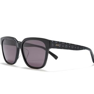 ✅NEW “MCM” 💯% Authentic 57mm Modified Rectangle Sunglasses Black Visetos